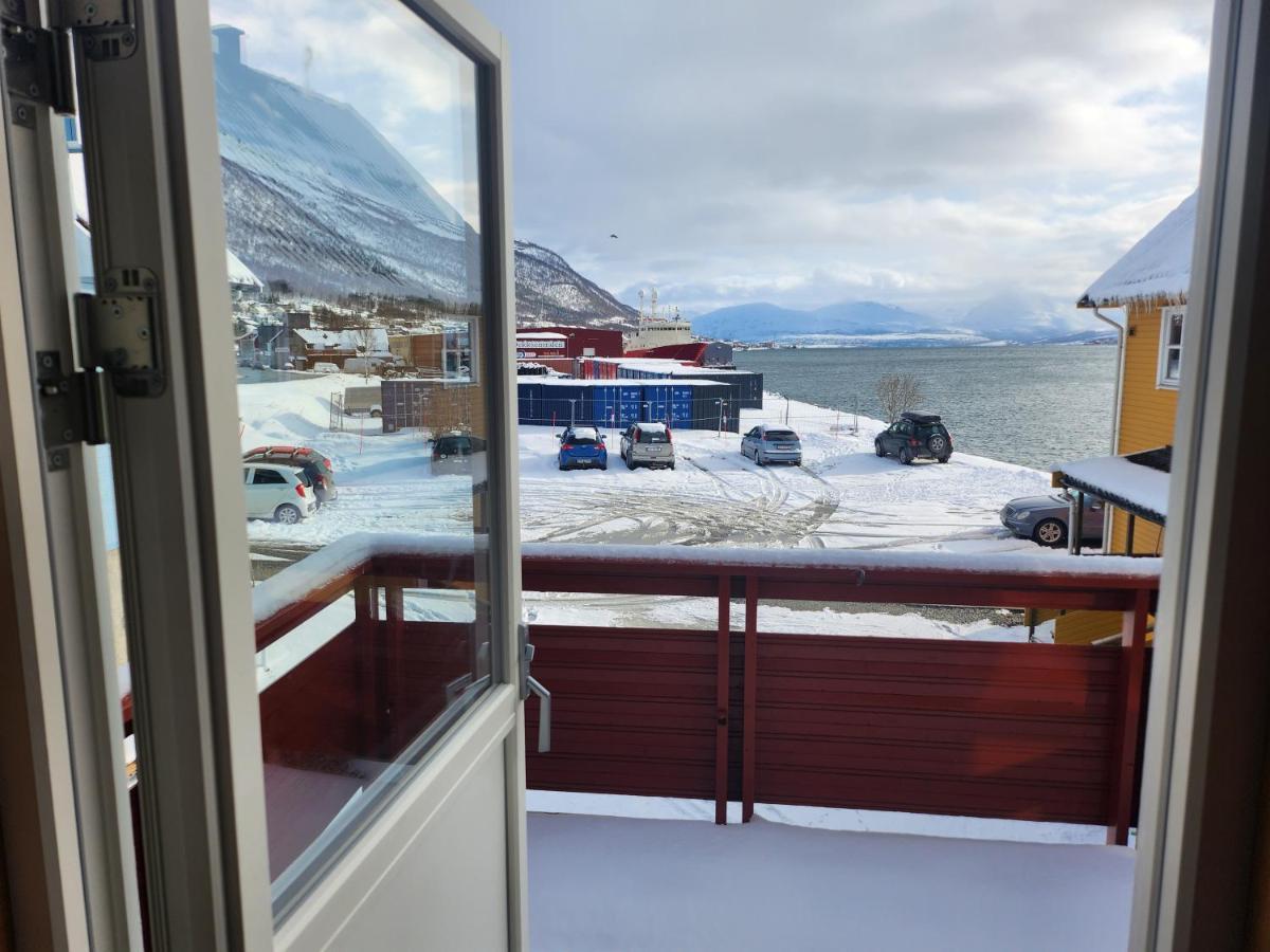 Apartment By The Lakeside Tromsø Exterior foto